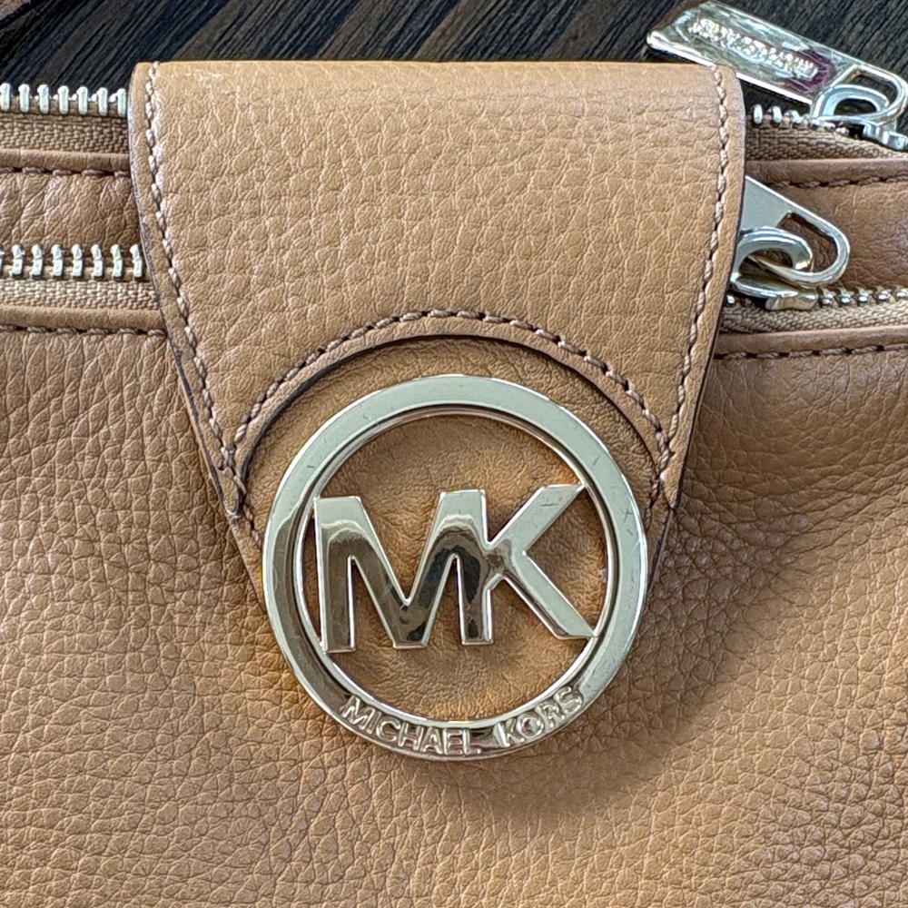 Michael Kors Tan Crossbody Bag - Picture 2 of 9